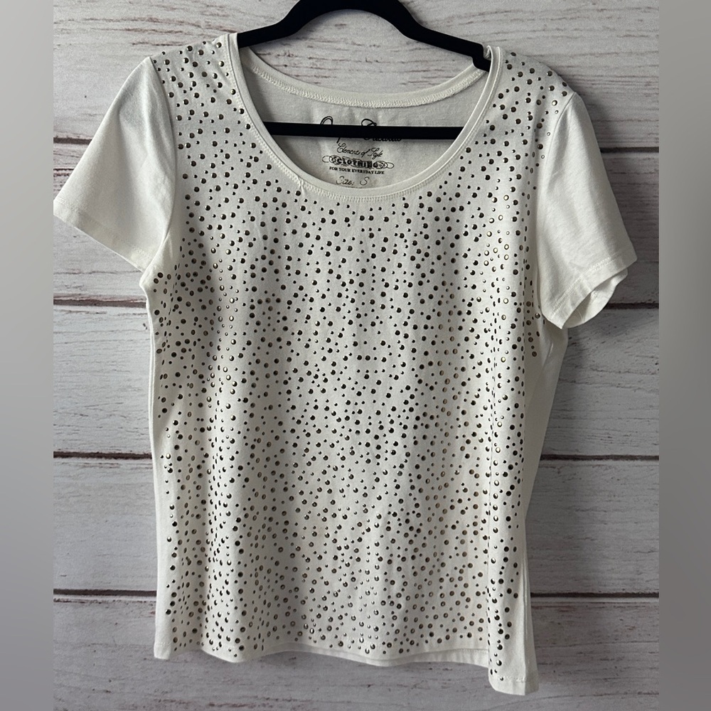 Onque Casuals Cream Embellished Studded Short Sleeve Tee Women’s Small